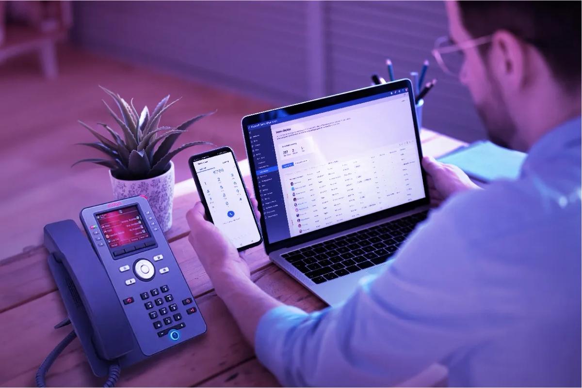 Téléphone IP, smartphone et console d'administration téléphonique